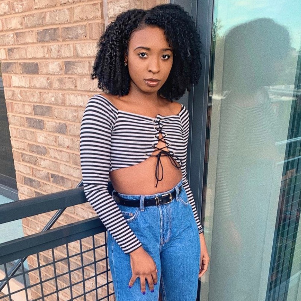 PRETTYLITTLETHING TOP